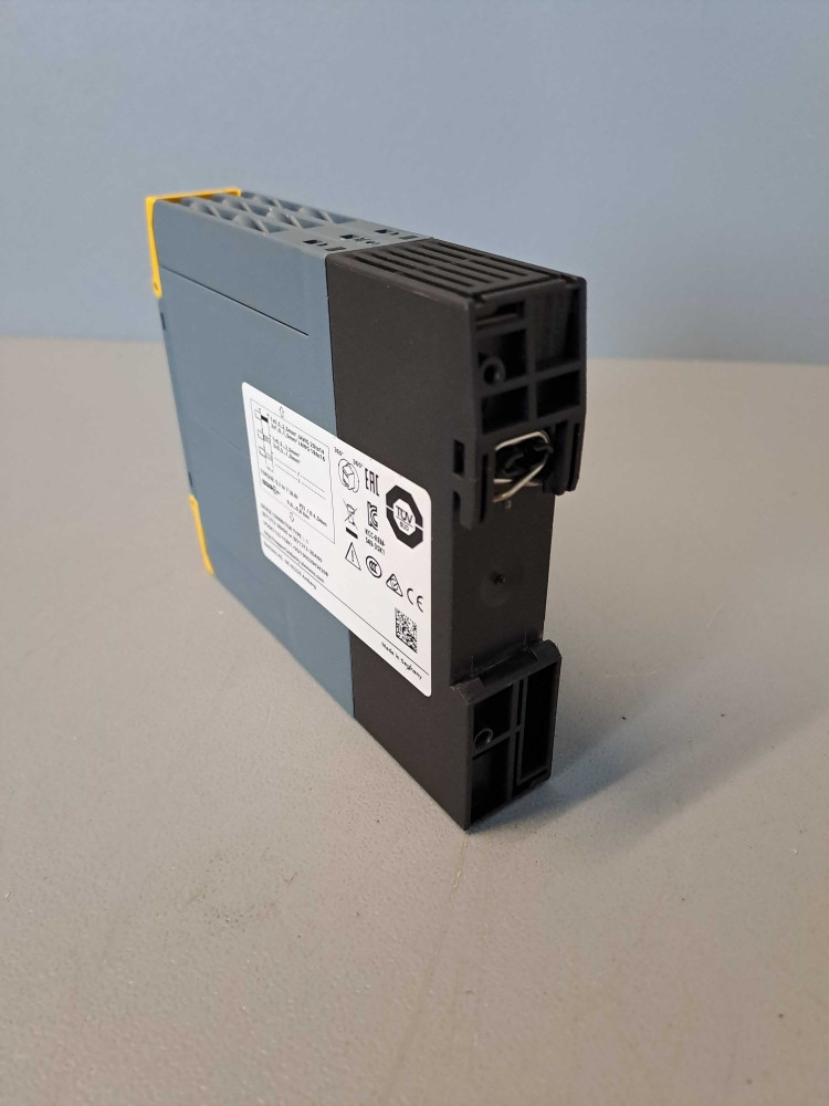 SIEMENS  3SK11221CB41