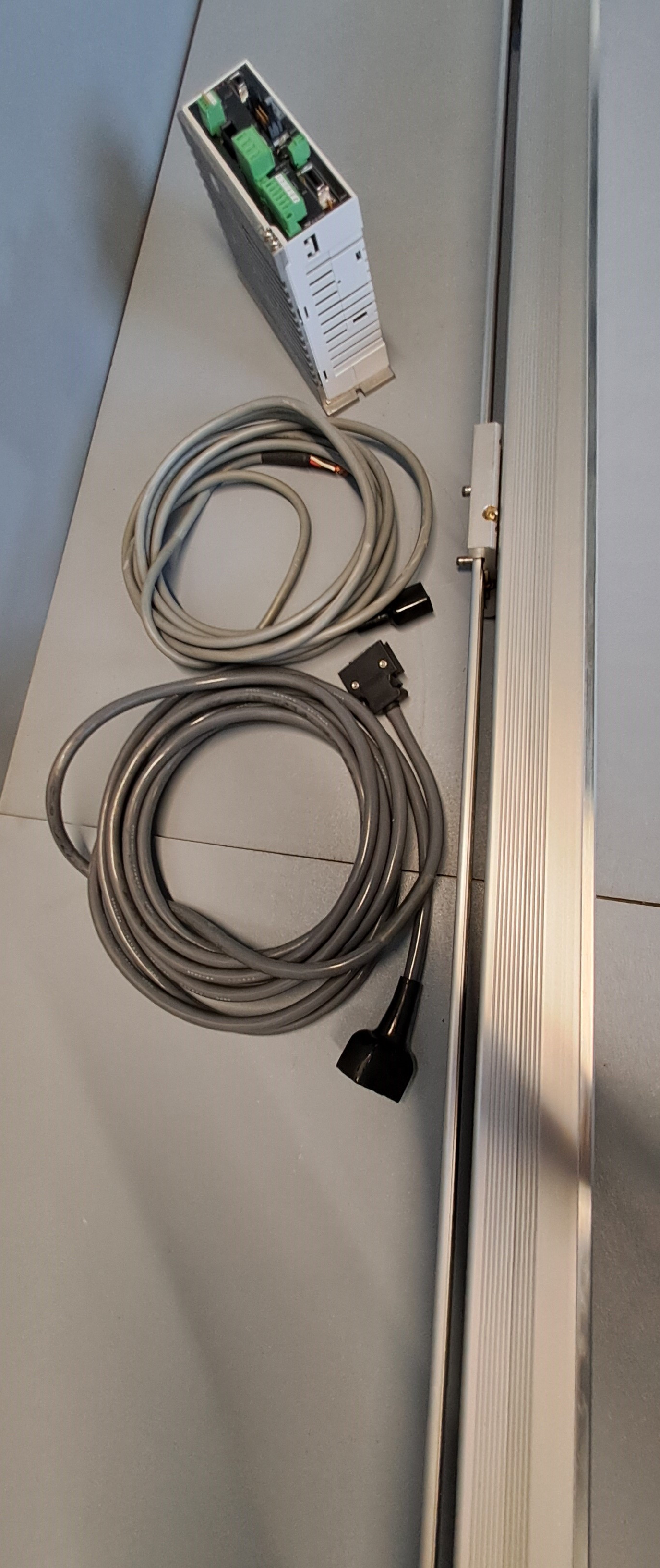 IAI CORPORATION  RCS3-SA8C-I-100-20-1000-T2-M-A3E +SCON-C-1001-PN-2-2