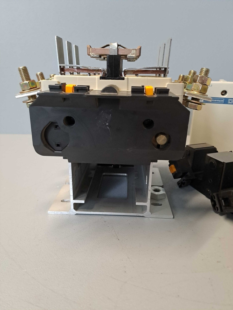 TÉLÉMÉCANIQUE  LC1F265