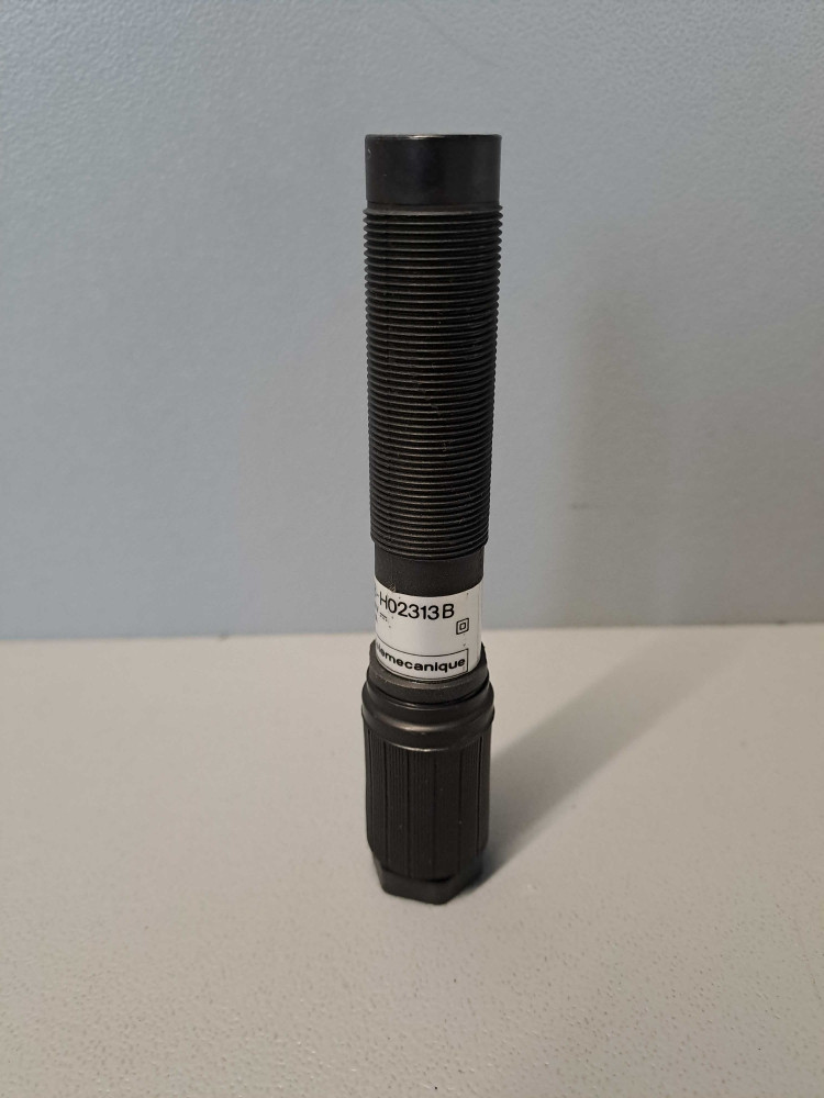 TÉLÉMÉCANIQUE  XUBH02313B