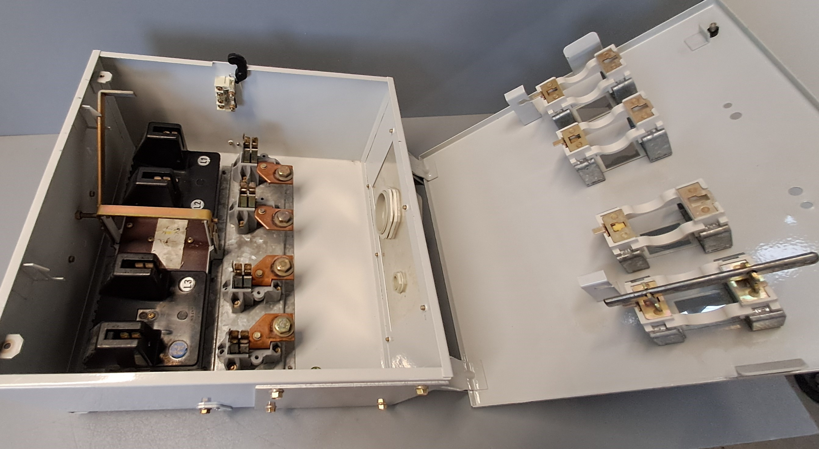 TÉLÉMÉCANIQUE  KSA25SF41