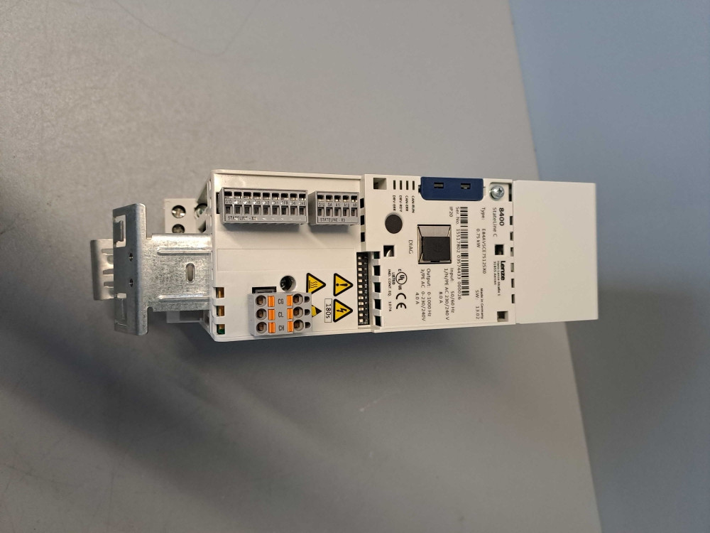 LENZE  E84AVSCE7512SX0