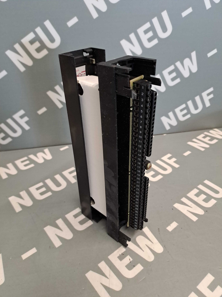 TÉLÉMÉCANIQUE  TSXBLK8