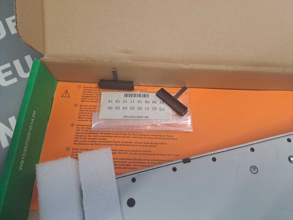 SCHNEIDER  TSXRKY8EX