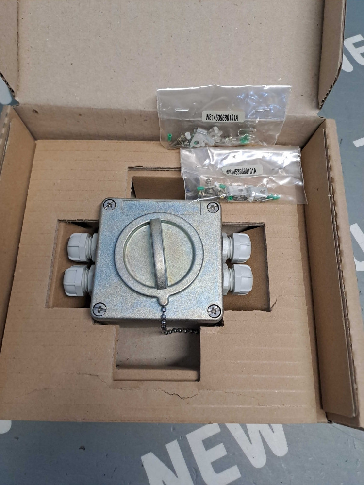 TÉLÉMÉCANIQUE  TSXFPACC4