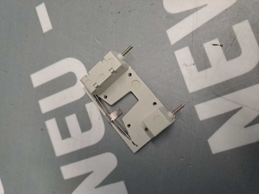 TÉLÉMÉCANIQUE  LA4DE1E