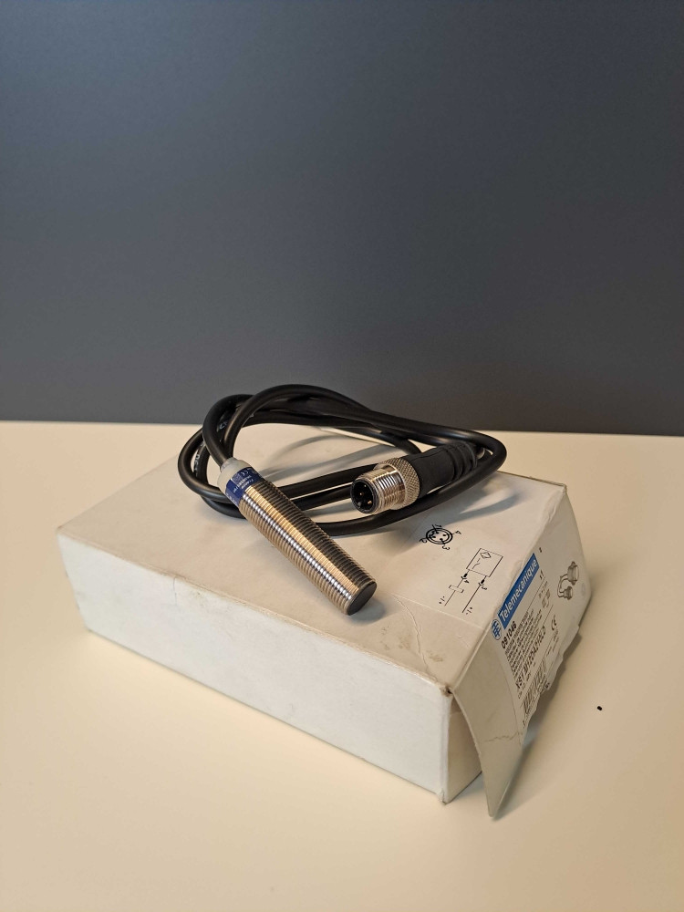 TÉLÉMÉCANIQUE  XS1M12DA210LD