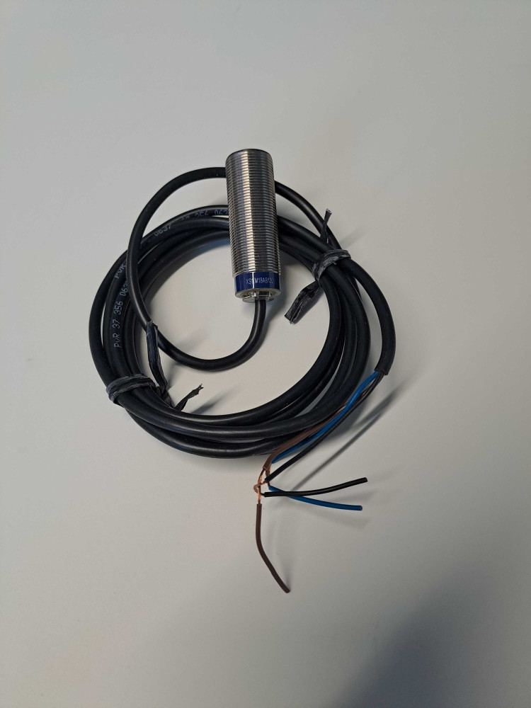 TÉLÉMÉCANIQUE  XS1M18AB120