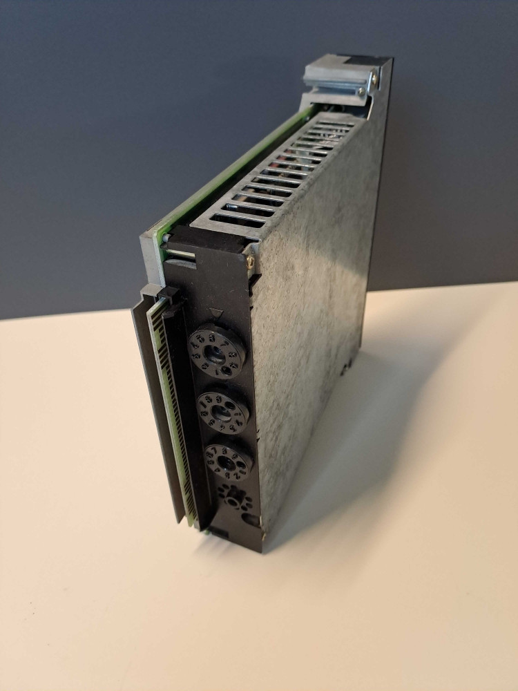 TÉLÉMÉCANIQUE  TSXSCM2211