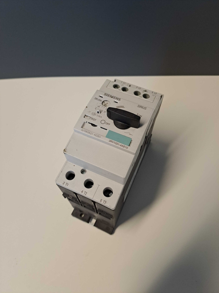 SIEMENS  3RV10314AB10