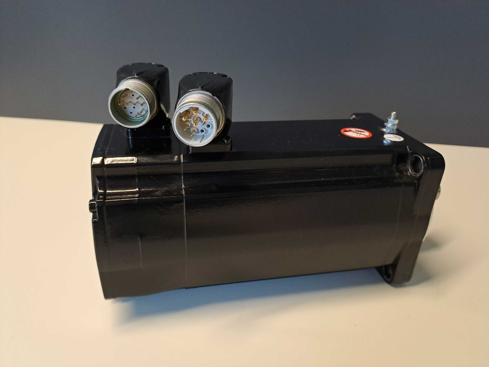 SCHNEIDER  SH31002P01A2000