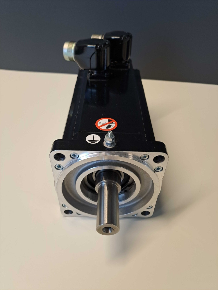 SCHNEIDER  SH31002P01A2000