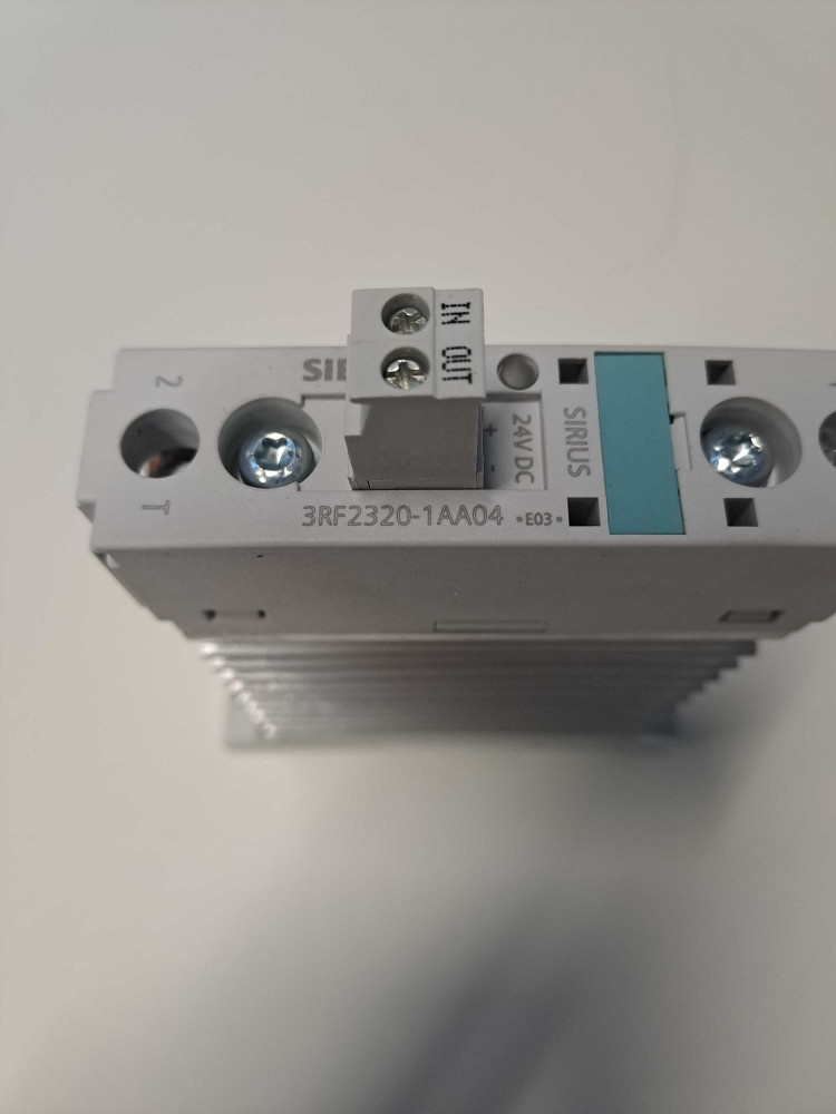 SIEMENS  3RF23201AA04
