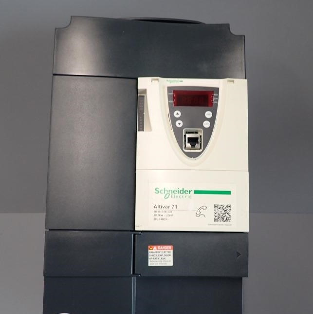 TÉLÉMÉCANIQUE  ATV71HD15N4Z