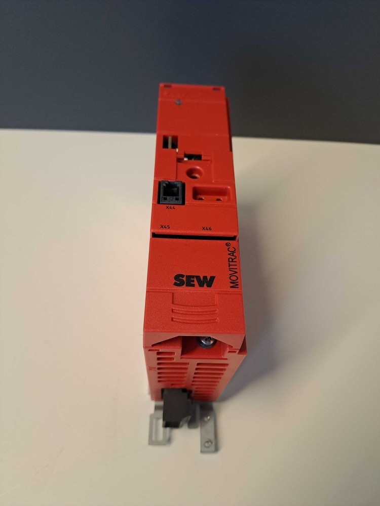 SEW EURODRIVE  MC07B00045A3400