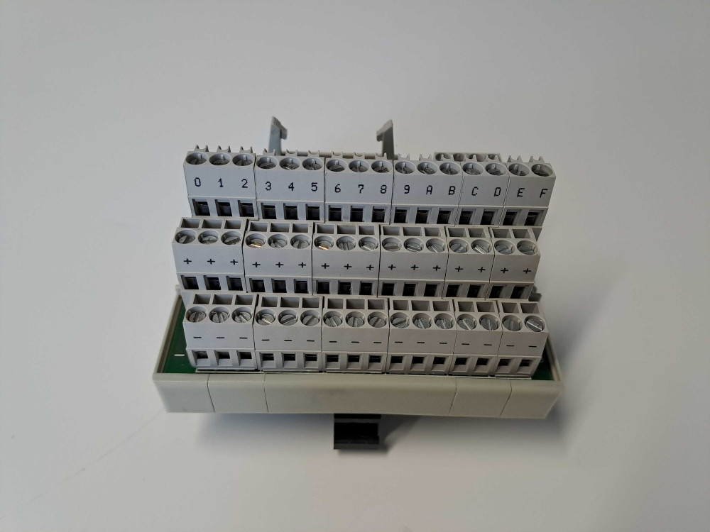 TÉLÉMÉCANIQUE  ABE6HE2031