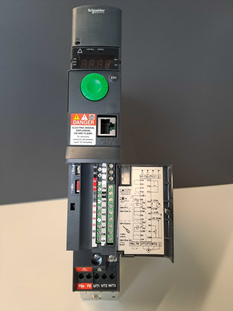 SCHNEIDER  ATV320U07N4B