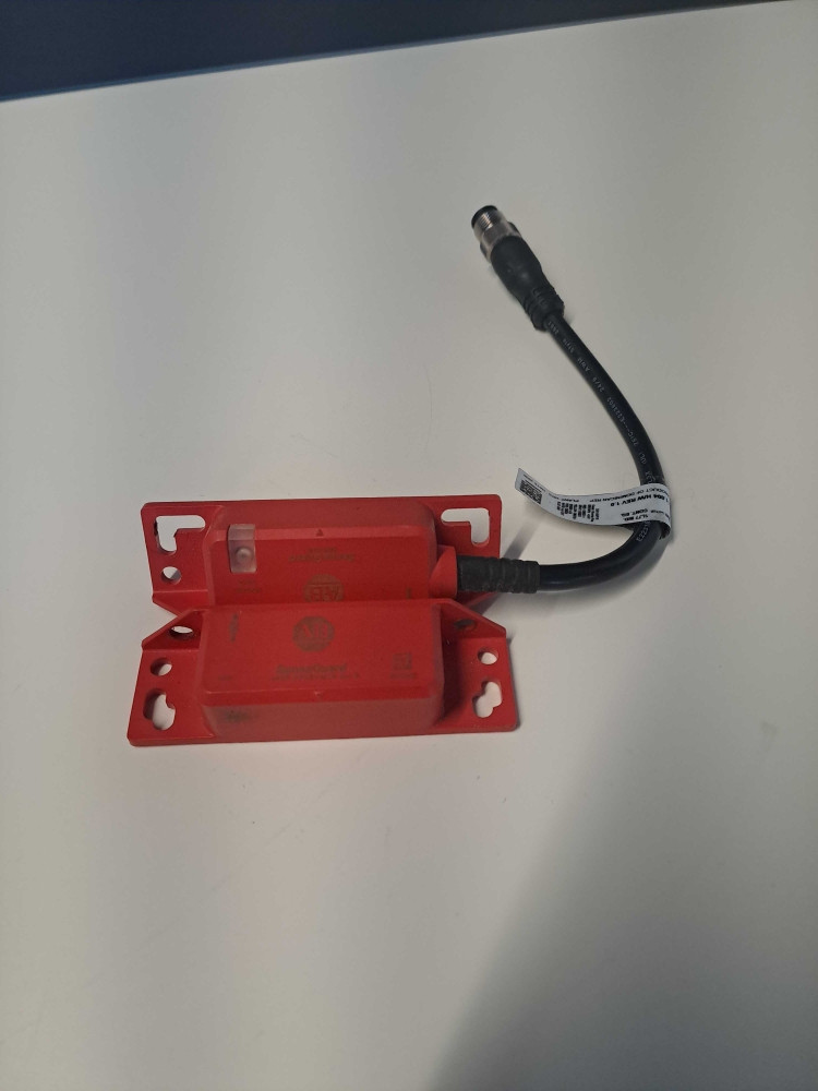 ALLEN-BRADLEY  440N-Z21SS2HN