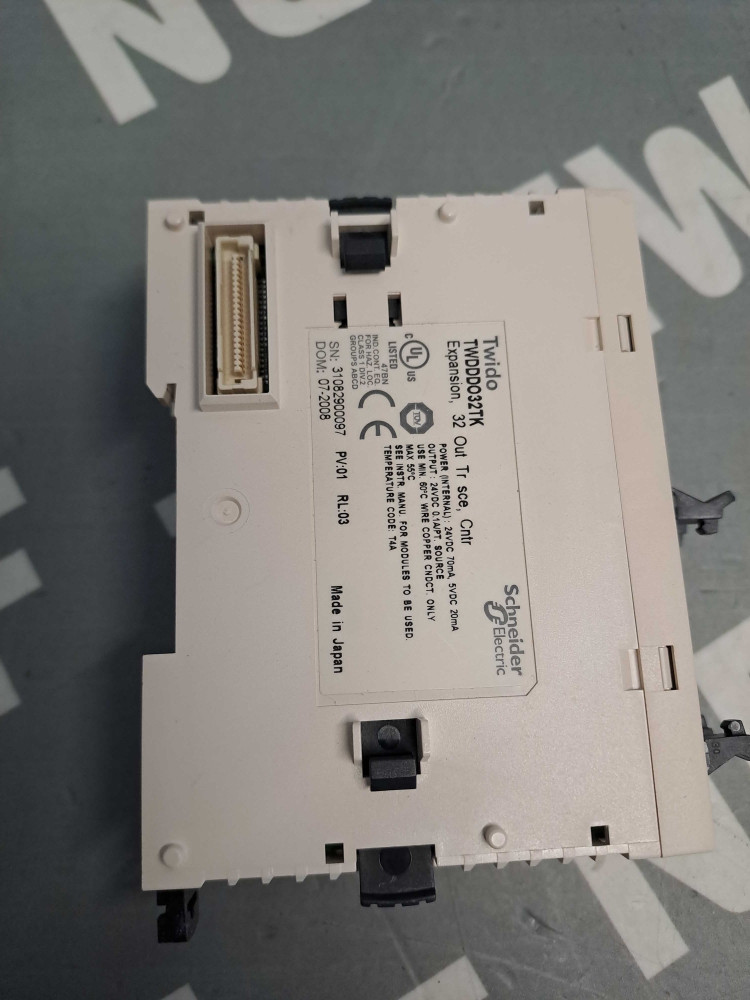 SCHNEIDER  TWDDD032TK