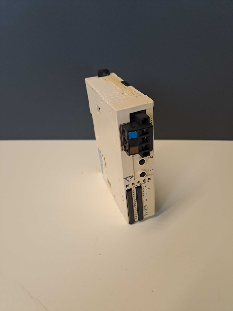 SCHNEIDER  TWDN0I10M3