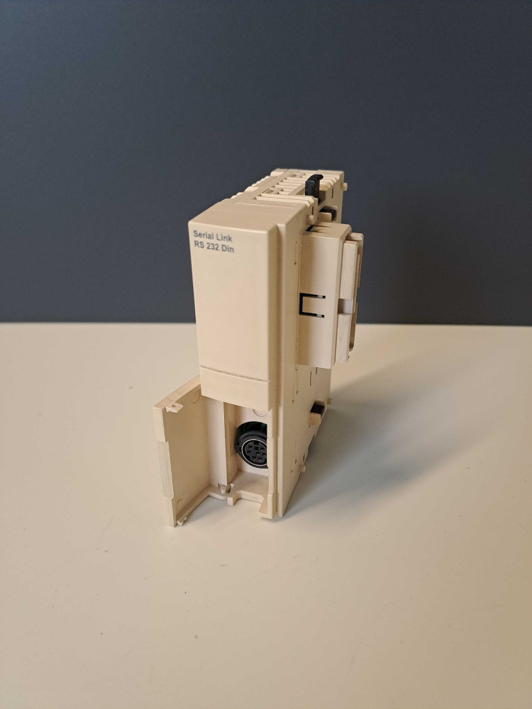 SCHNEIDER  TWDN0Z232D