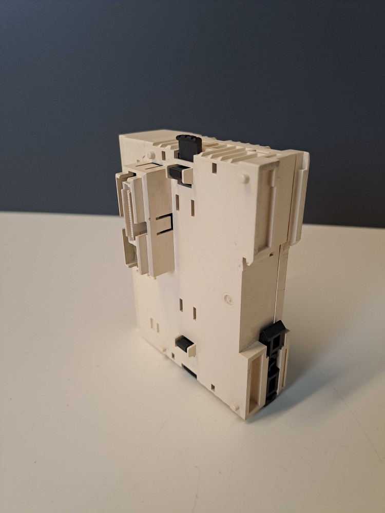 SCHNEIDER  TWDN0Z232D