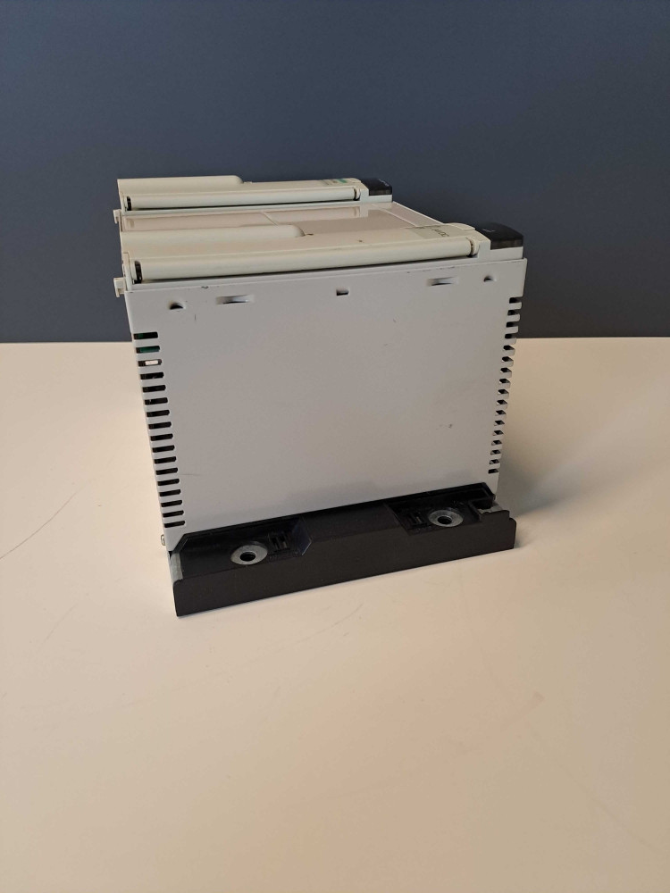 SCHNEIDER  TSXSUP1101