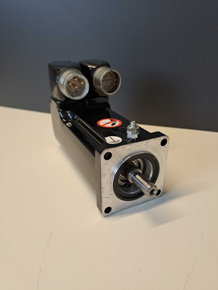 SCHNEIDER  SH0558005000000001000