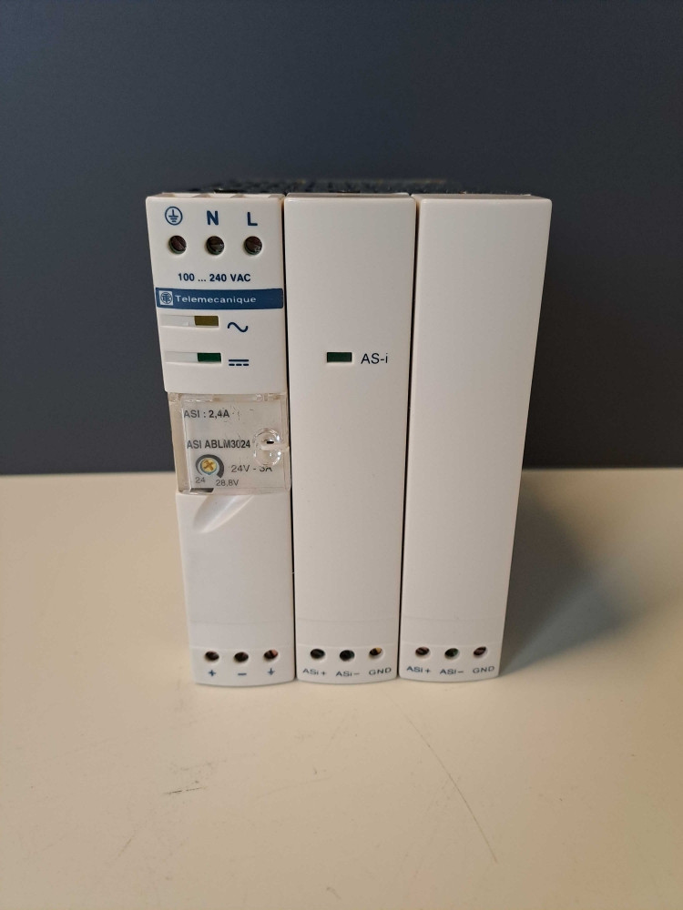 TÉLÉMÉCANIQUE  ASIABLM3024