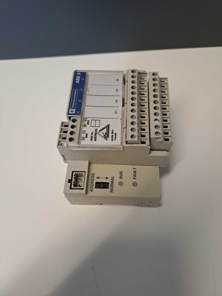 TÉLÉMÉCANIQUE  ABE8S40SB00