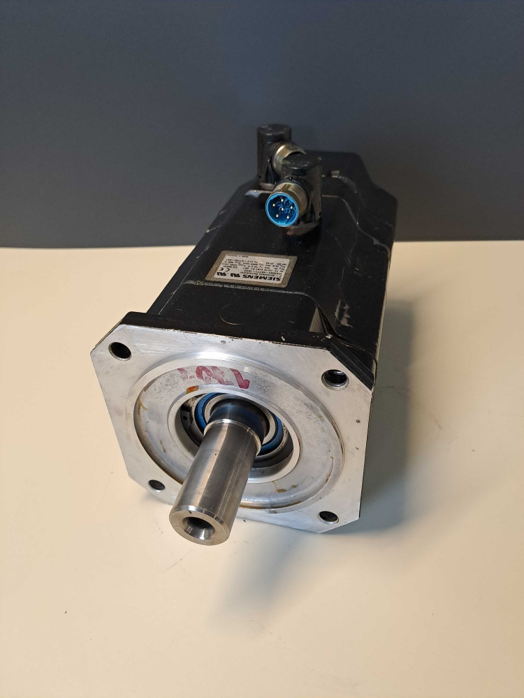 SIEMENS  1FK60836AF711AG0