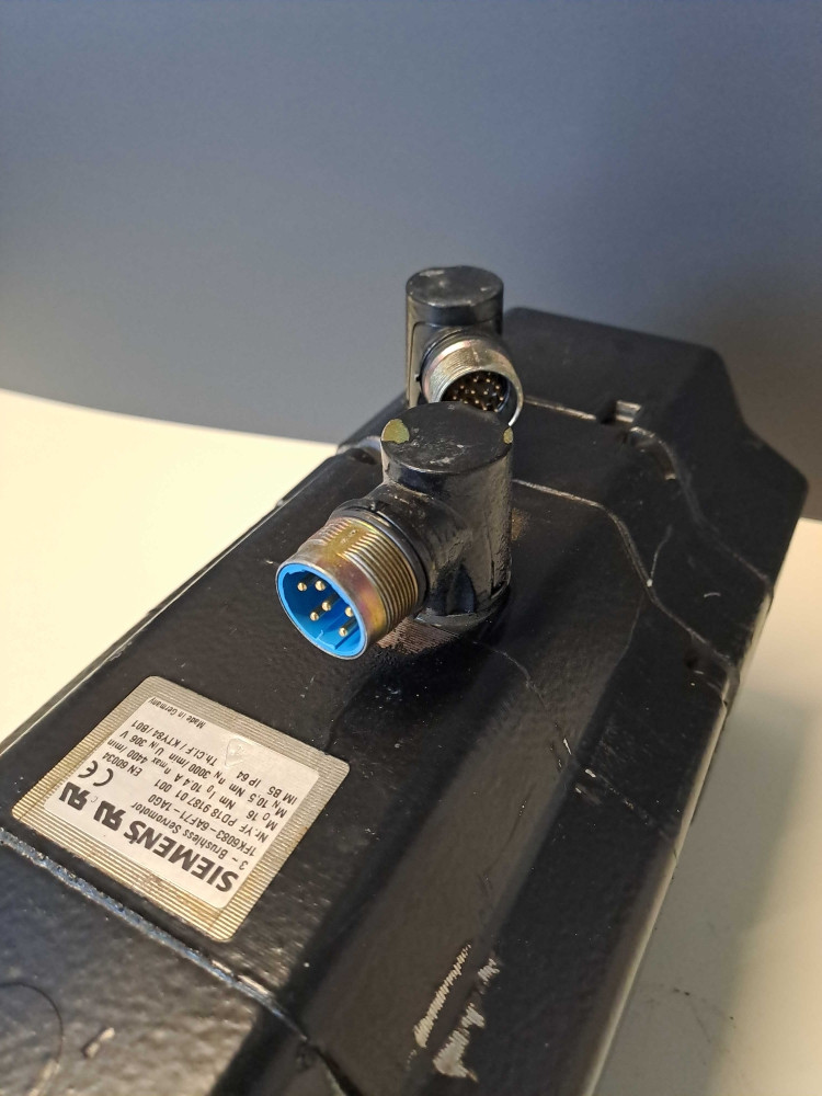 SIEMENS  1FK60836AF711AG0