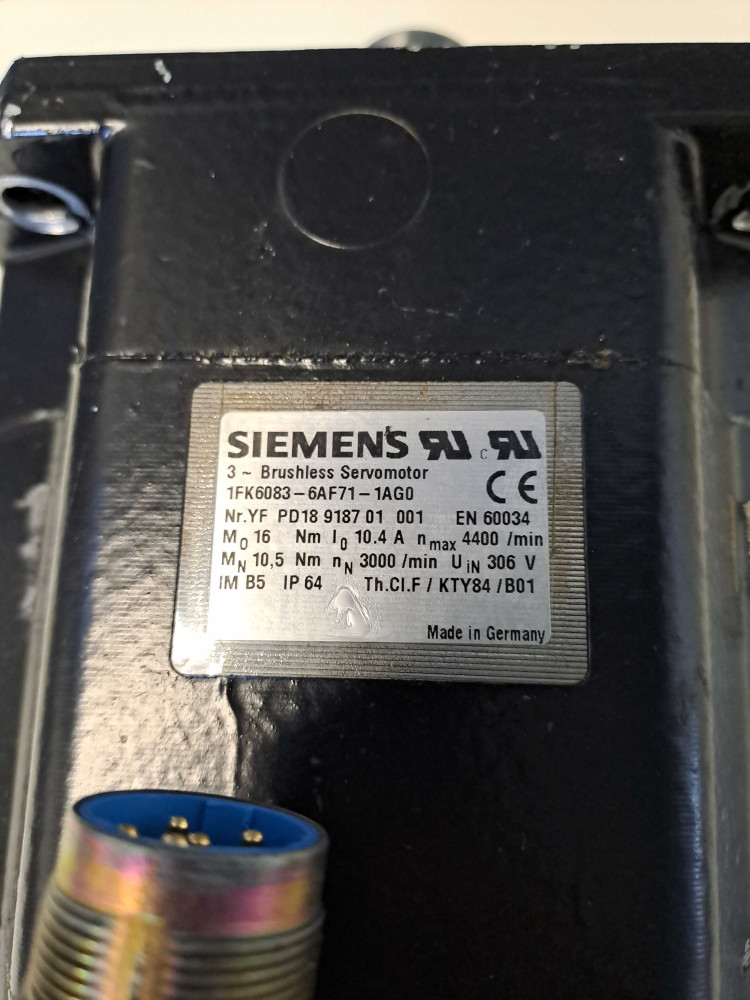 SIEMENS  1FK60836AF711AG0