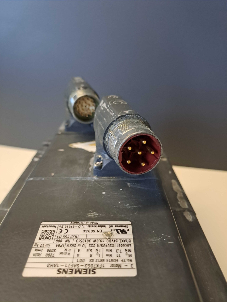 SIEMENS  1FK70635AF711AH3