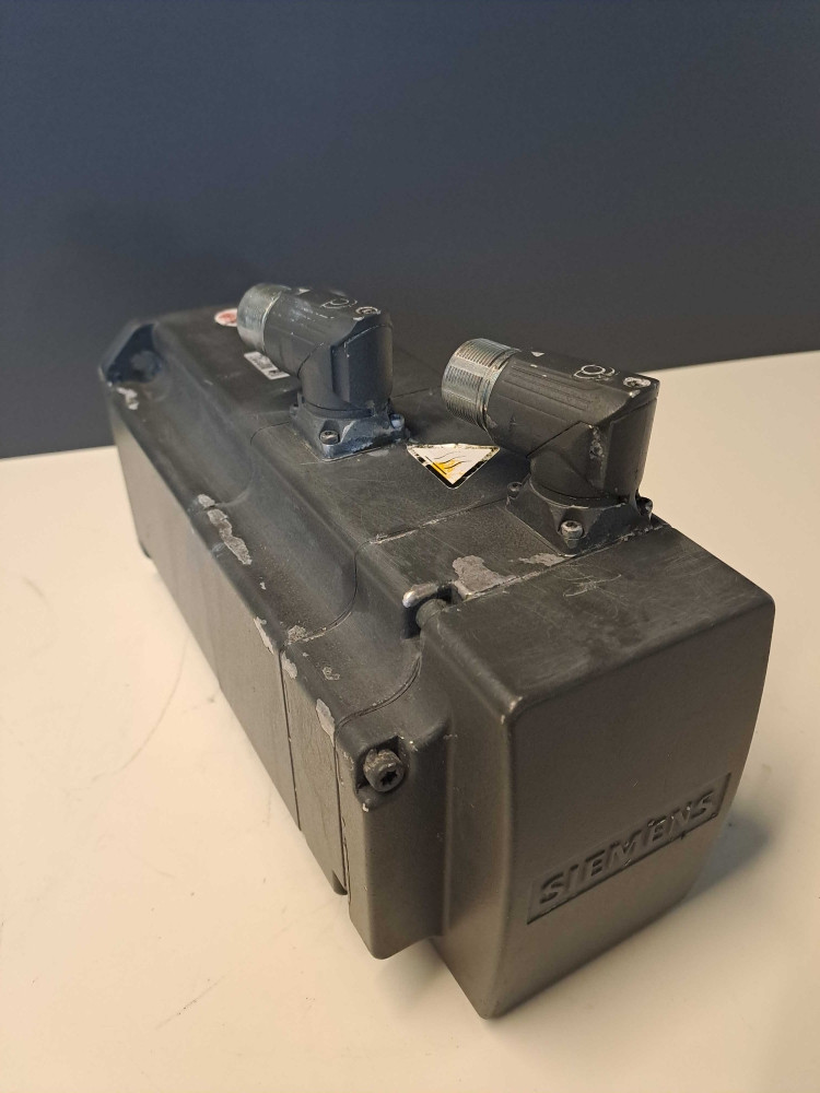 SIEMENS  1FK70635AF711AH3