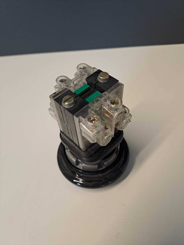 TÉLÉMÉCANIQUE  XB2MR22