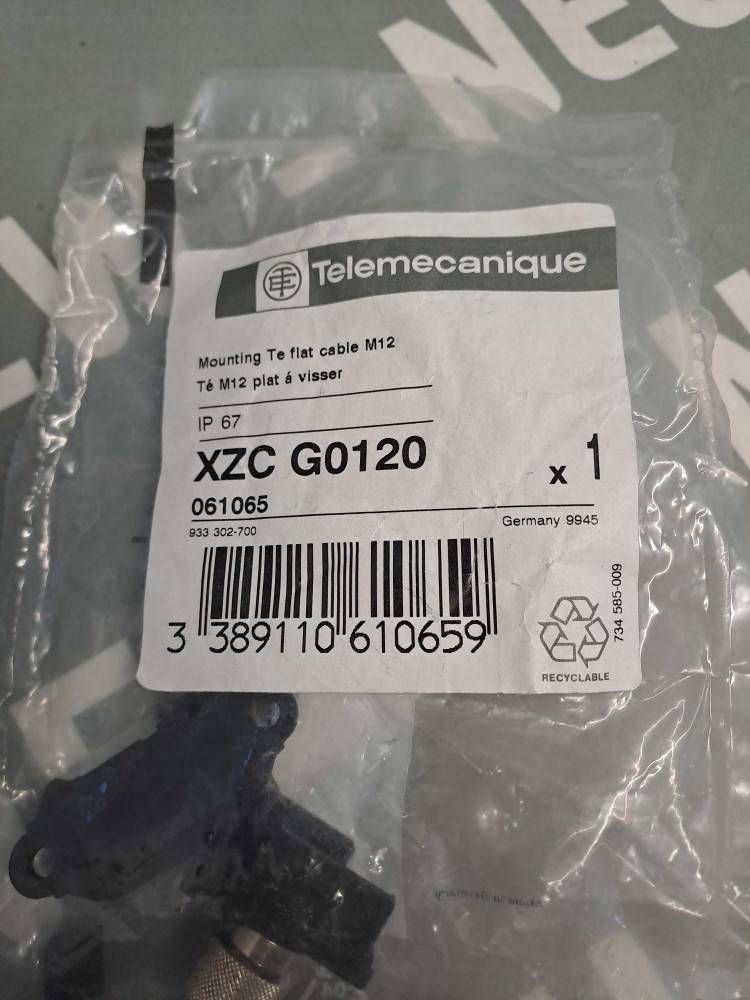 TÉLÉMÉCANIQUE  XZCG0120