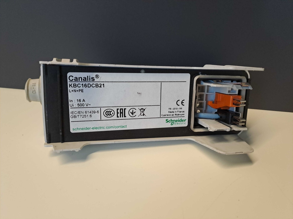 SCHNEIDER  KBC16DCB21
