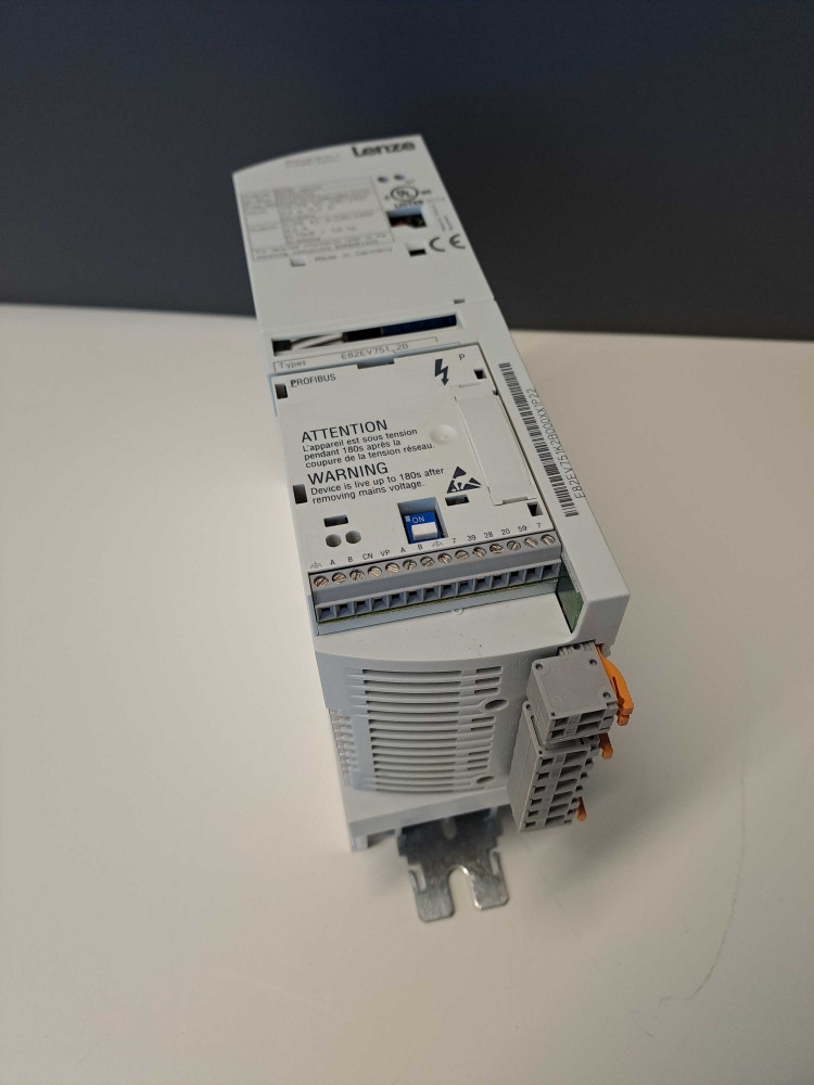 LENZE  E82EV751_2B