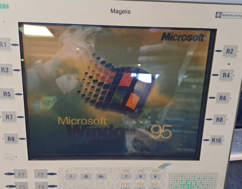 TÉLÉMÉCANIQUE  TXBTF024511F