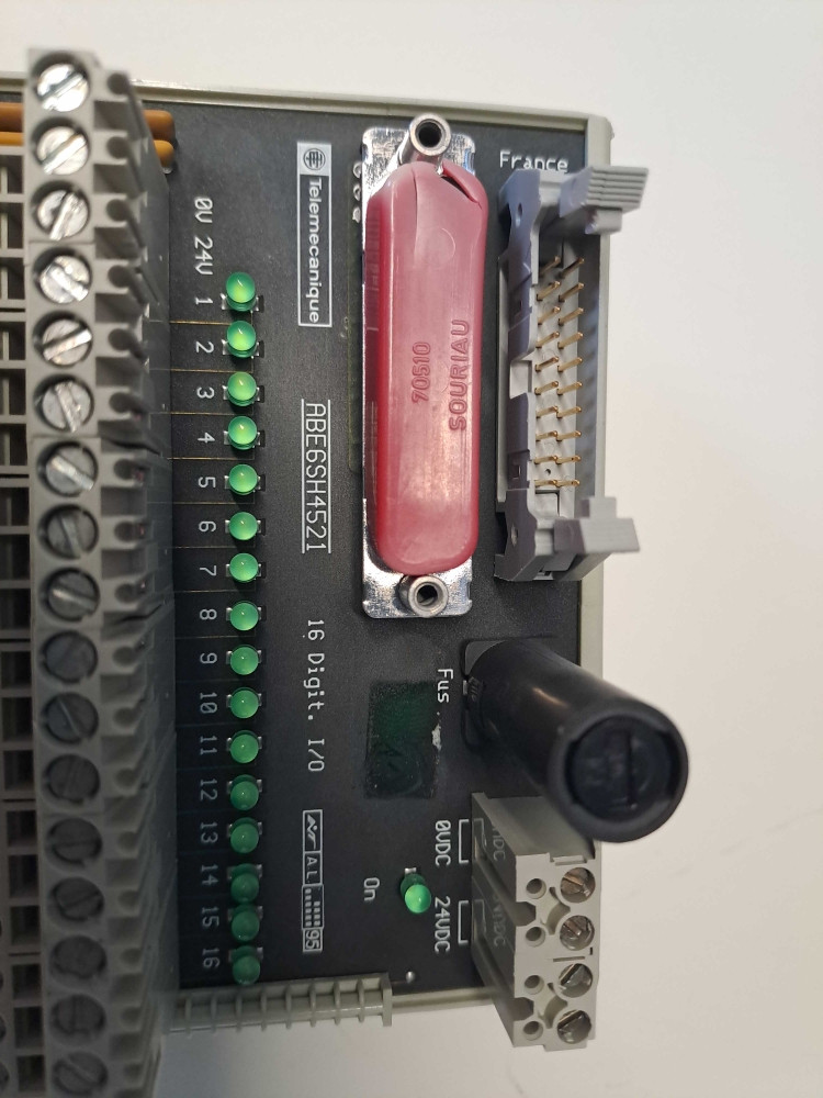 TÉLÉMÉCANIQUE  ABE6SH4521