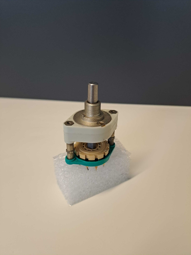 BOSCH  EBE COMMUTATEUR 6 POSITIONS