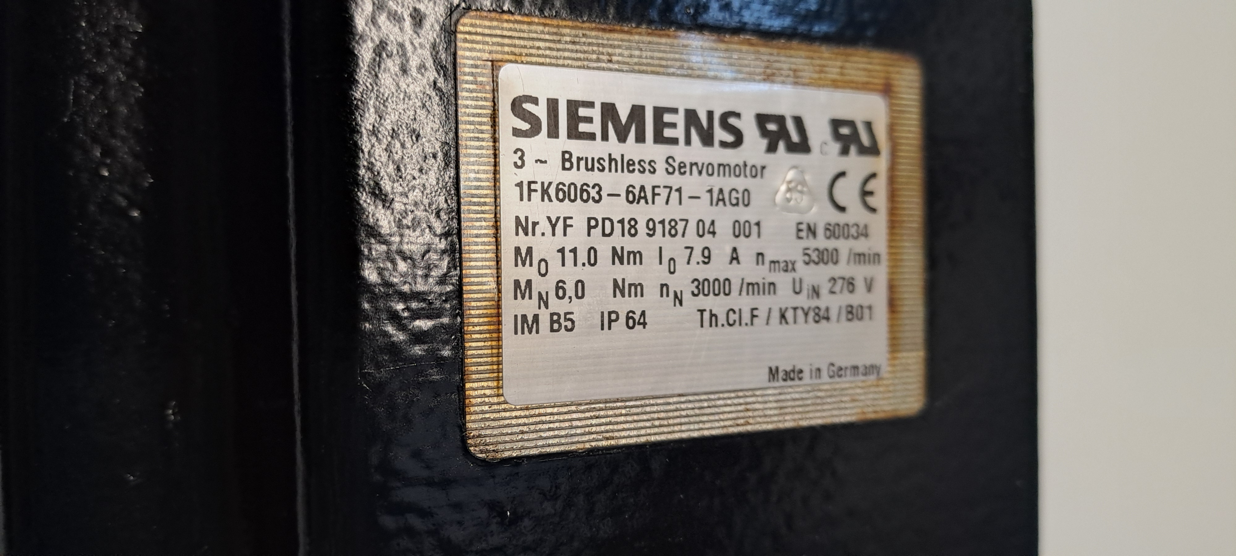 SIEMENS  1FK60636AF711AG0