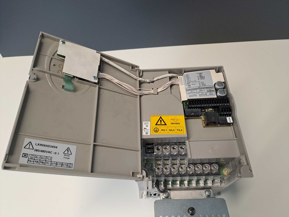 TÉLÉMÉCANIQUE  LXM05AD34N4