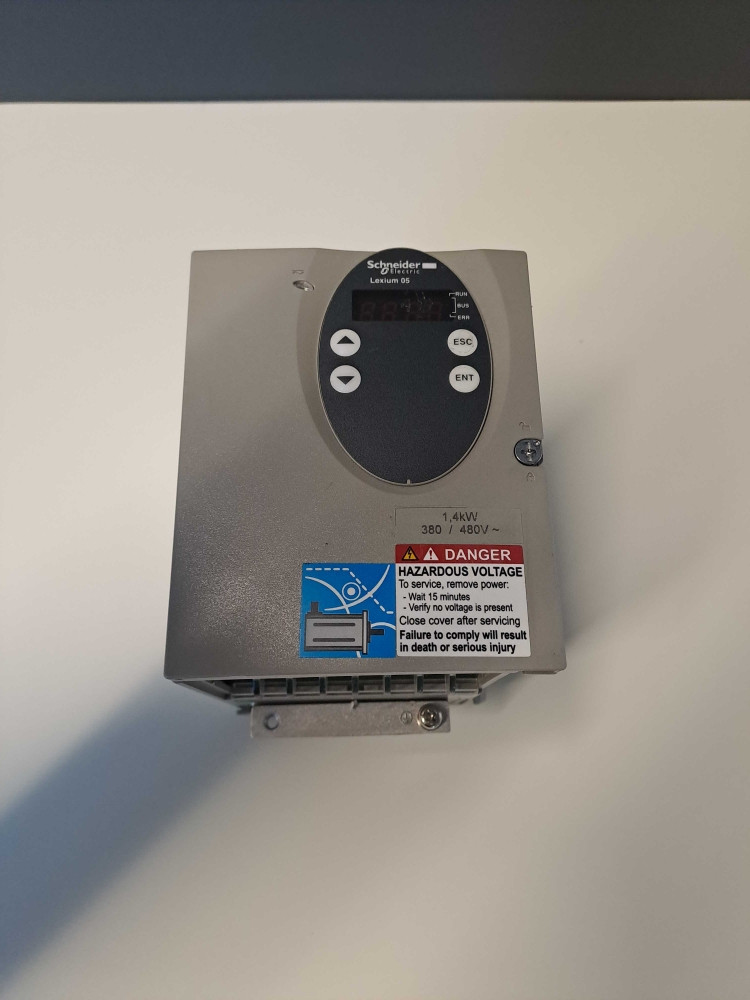 SCHNEIDER  LXM05BD14N4