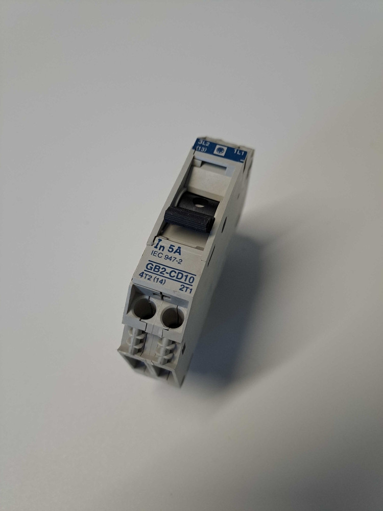 TÉLÉMÉCANIQUE  GB2-CD10