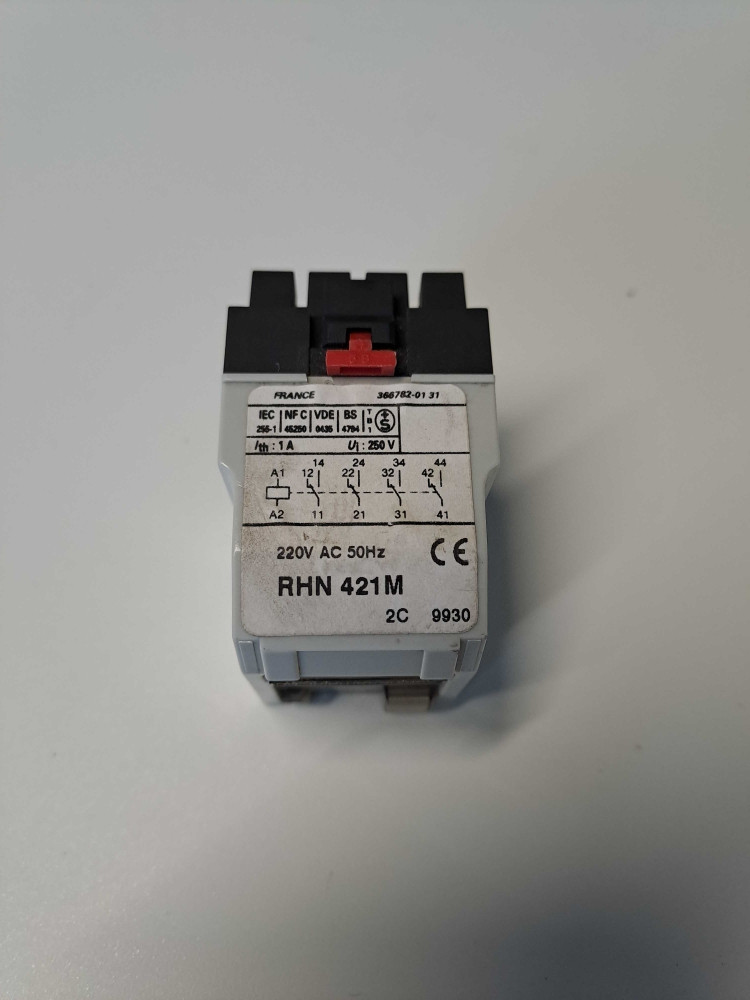 TÉLÉMÉCANIQUE  RHN421M