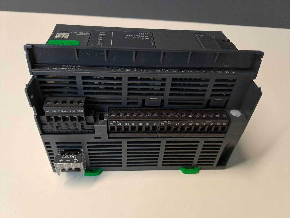 SCHNEIDER  TM241CEC24T