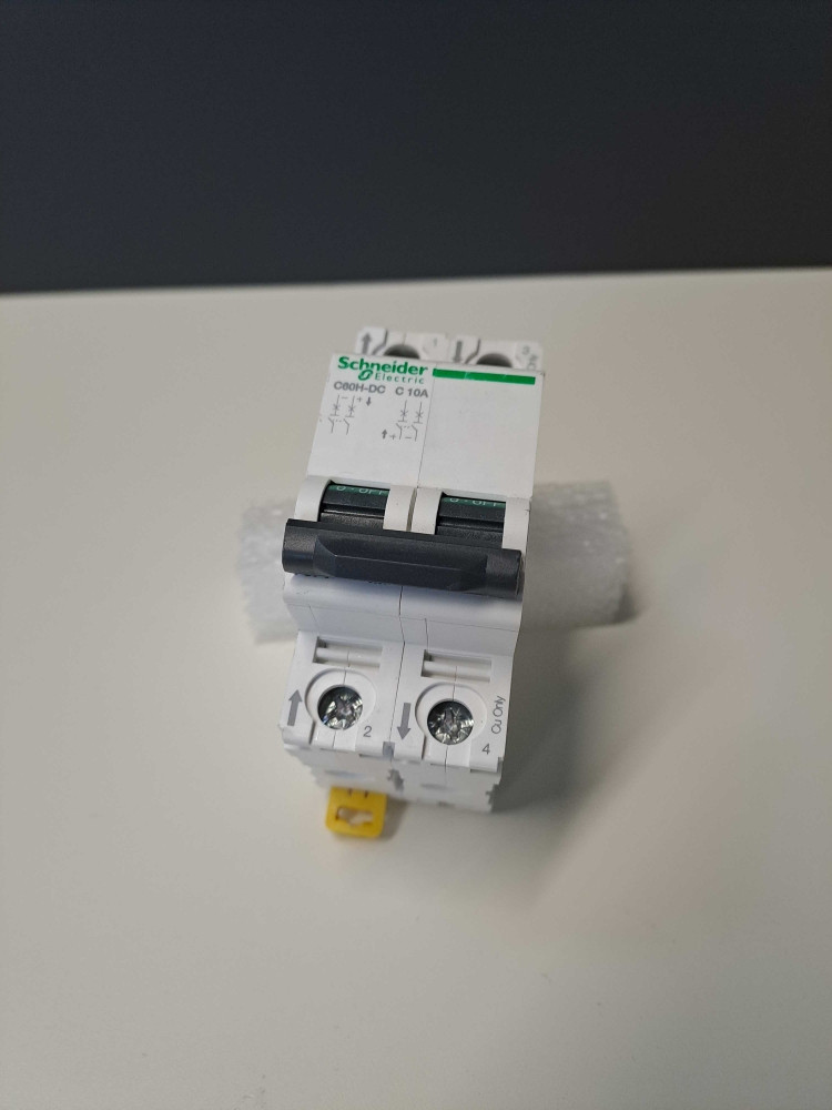 SCHNEIDER  C60HDCC10A