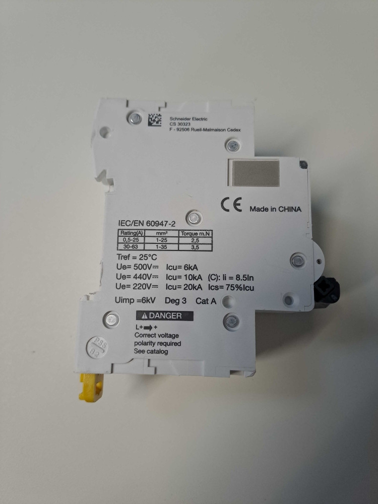 SCHNEIDER  C60HDCC10A